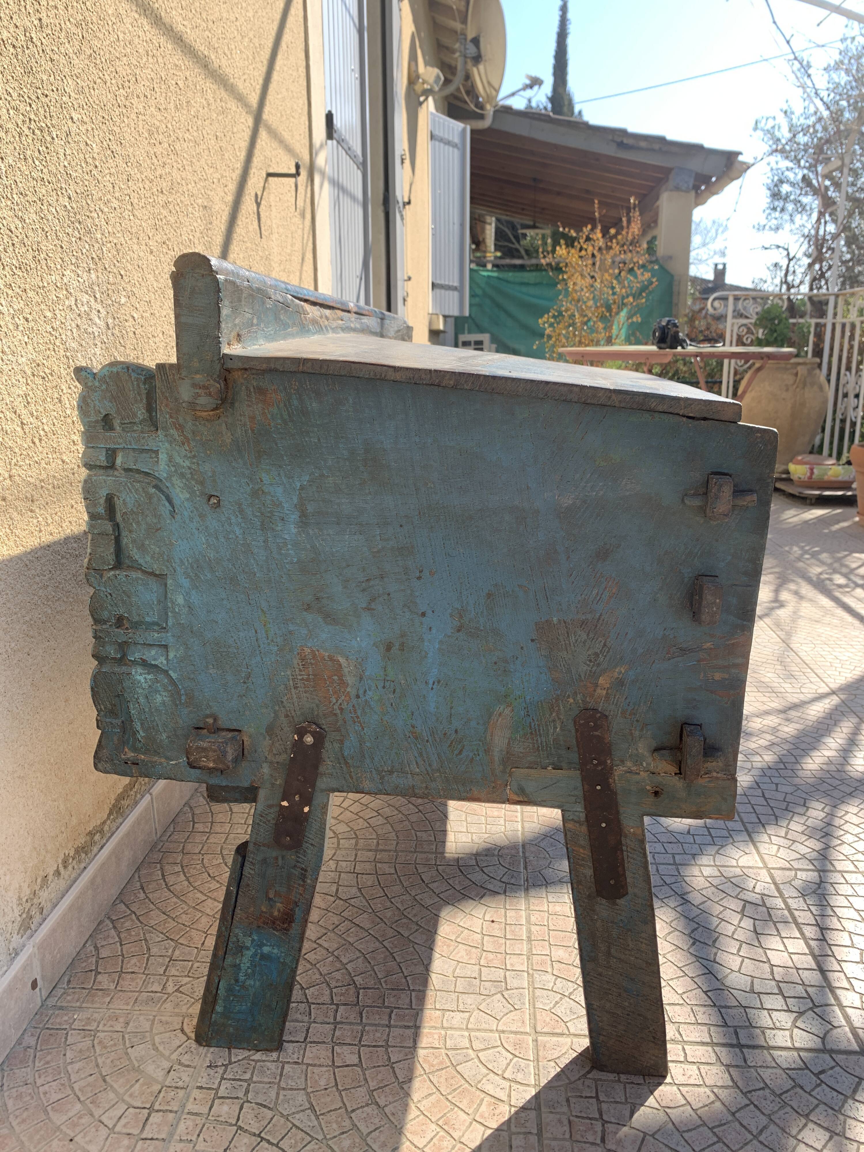 Ancient Indian furniture Damchiya blue