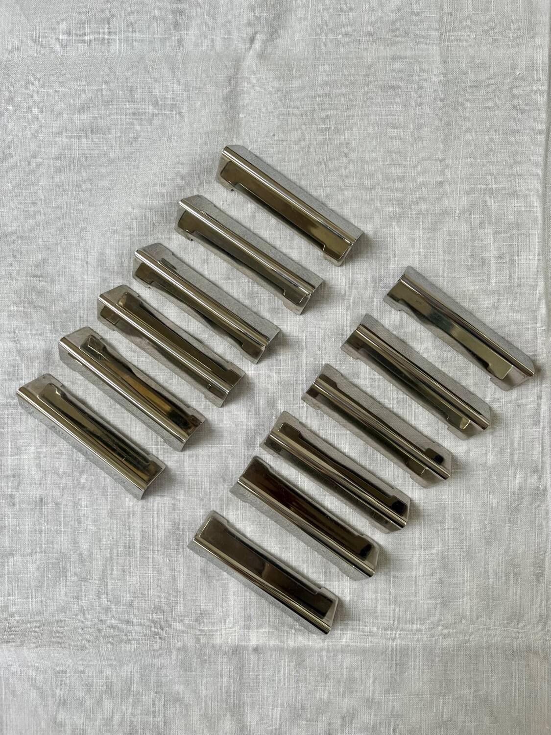 12 Stainless steel knife rests