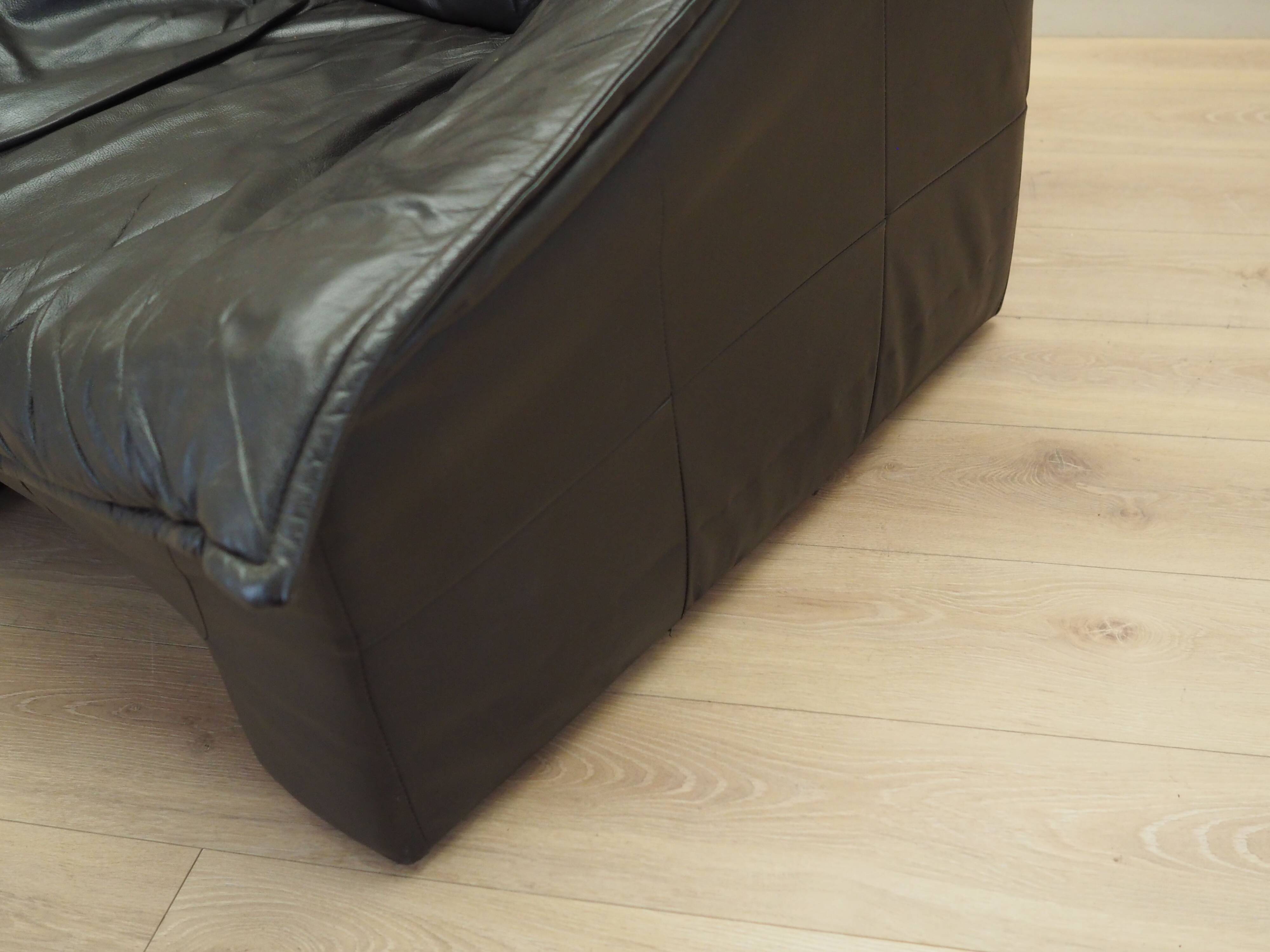 Leather armchair, Italian design, 1960s, production: Italy