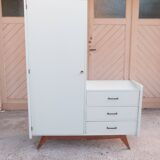 Armoire asymétrique