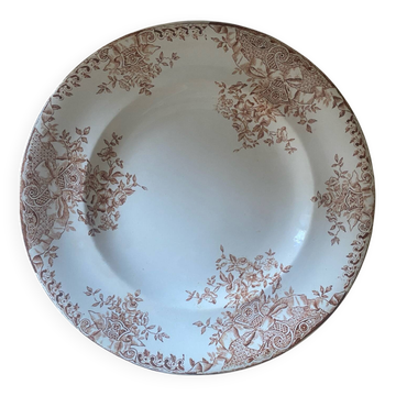 Assiette plate en terre de fer Longwy modèle Marly