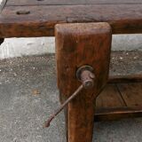 Workbench in raw wood with the press