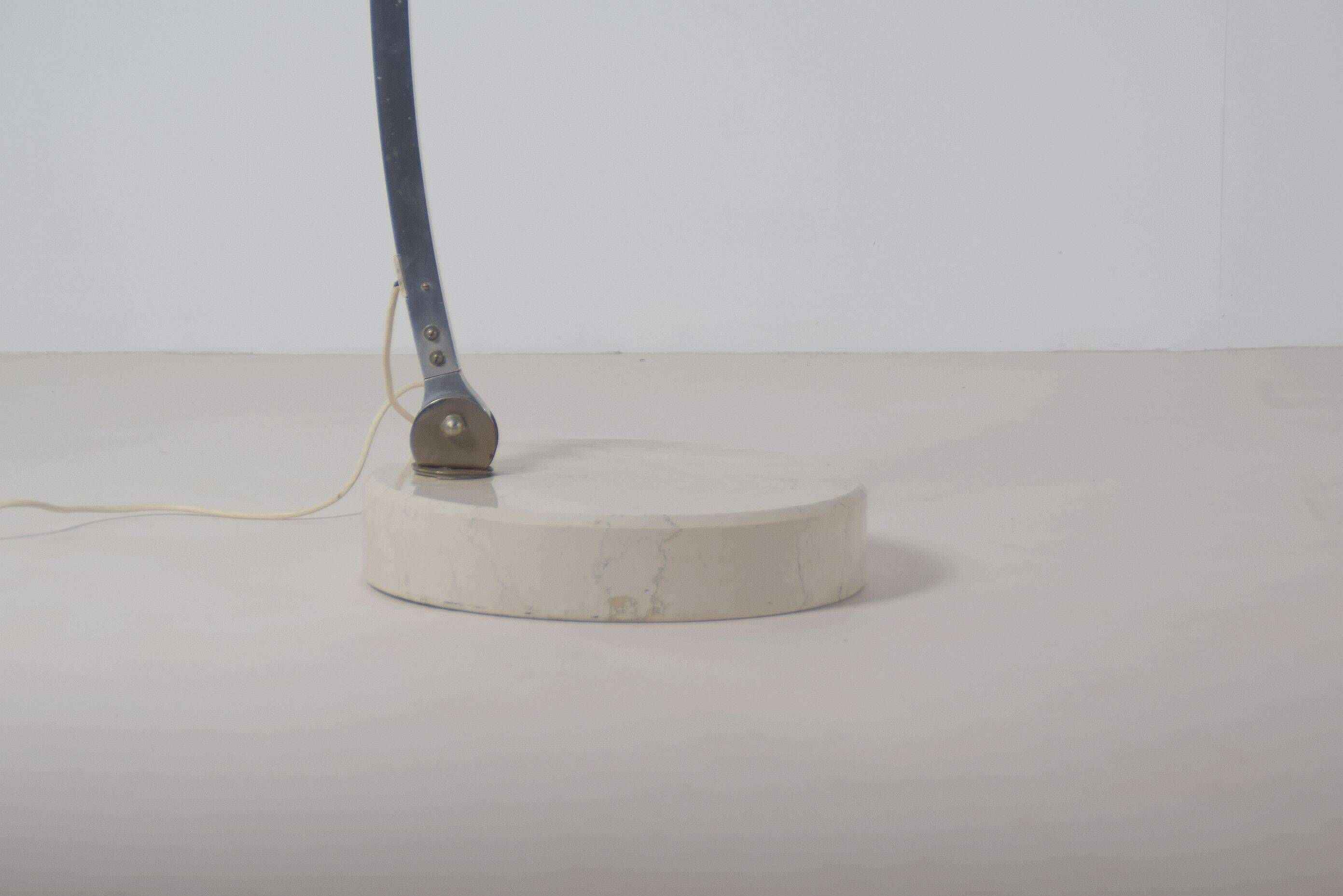 Lampe sur pied Arc italienne par Harvey Guzzini, années 1970