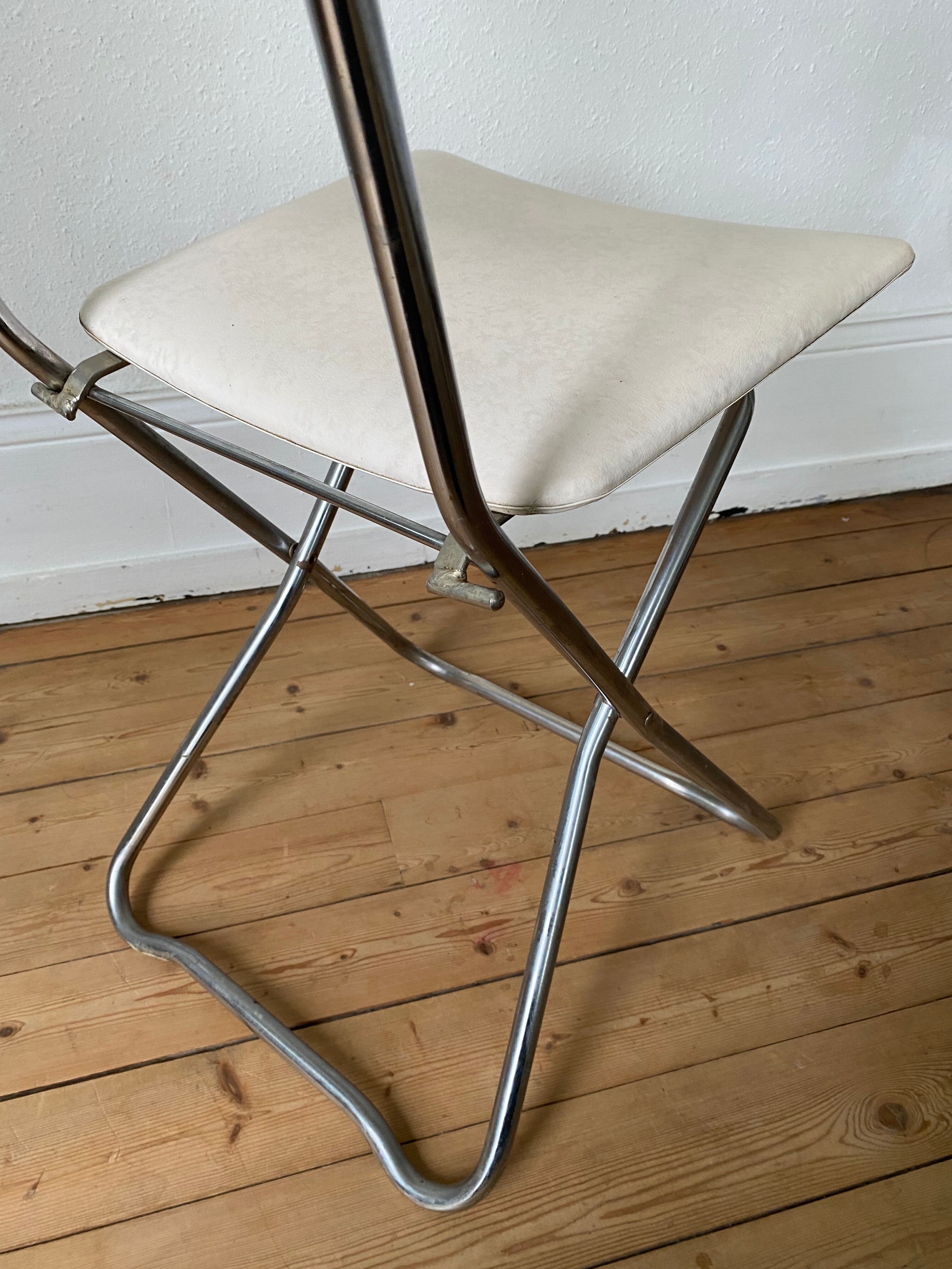 Soudexvinyl folding chairs 1970
