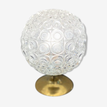 Globe lamp "pellets" in glass