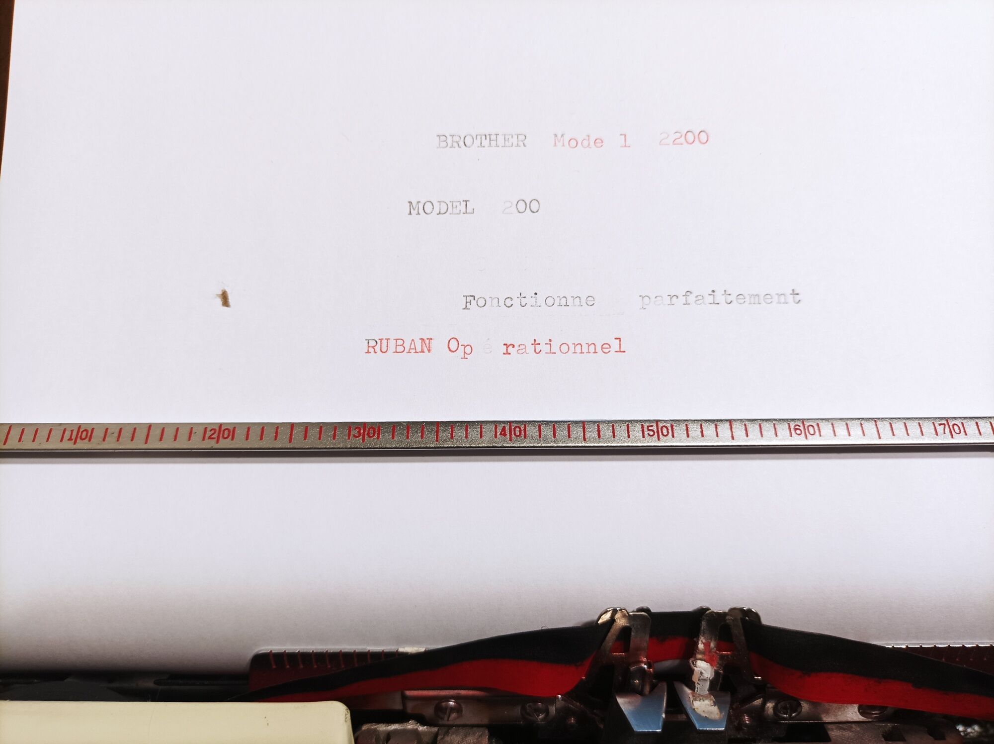 Machine à écrire portable Brother Deluxe 200 1960s