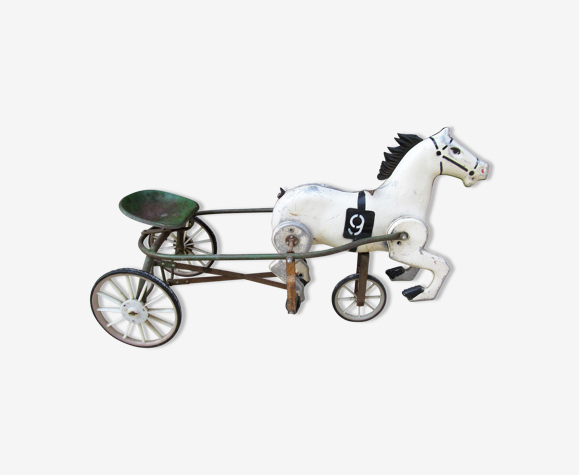 Cheval de pédale vintage jouet d'enfant soviétique ussr des années 1950