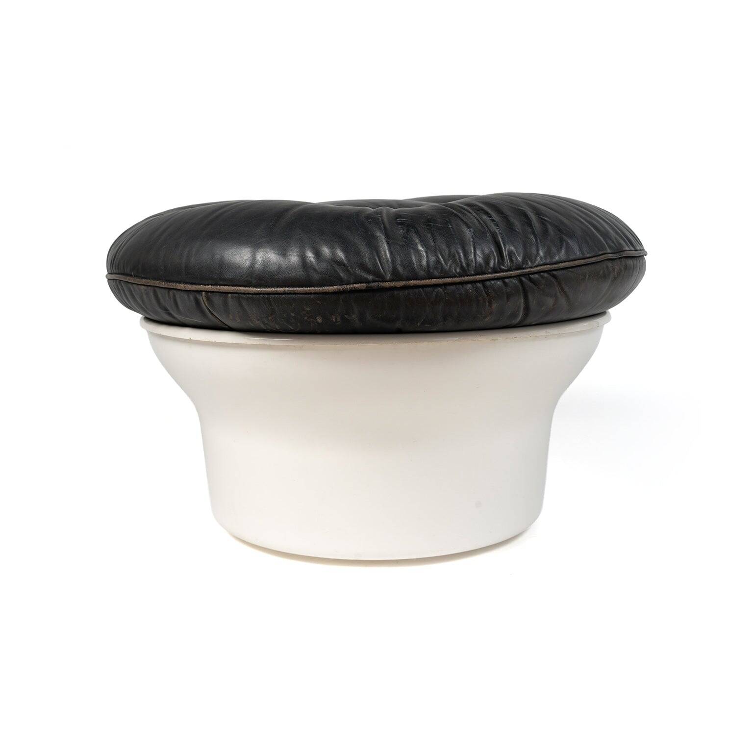 "Karaté" armchair and its ottoman by Michel Cadestin for Airborne, c. 1970