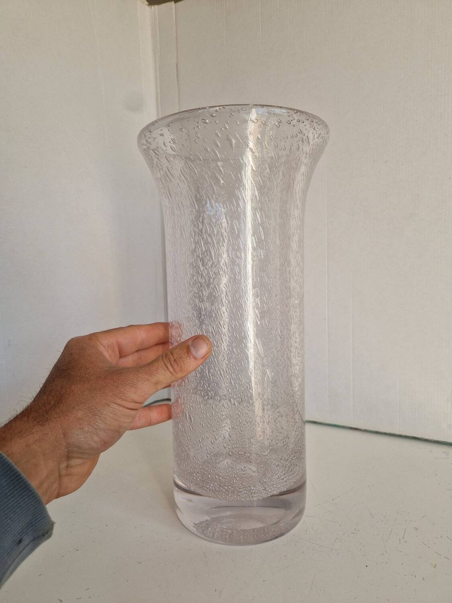 Grand vase en verre bullé style biot