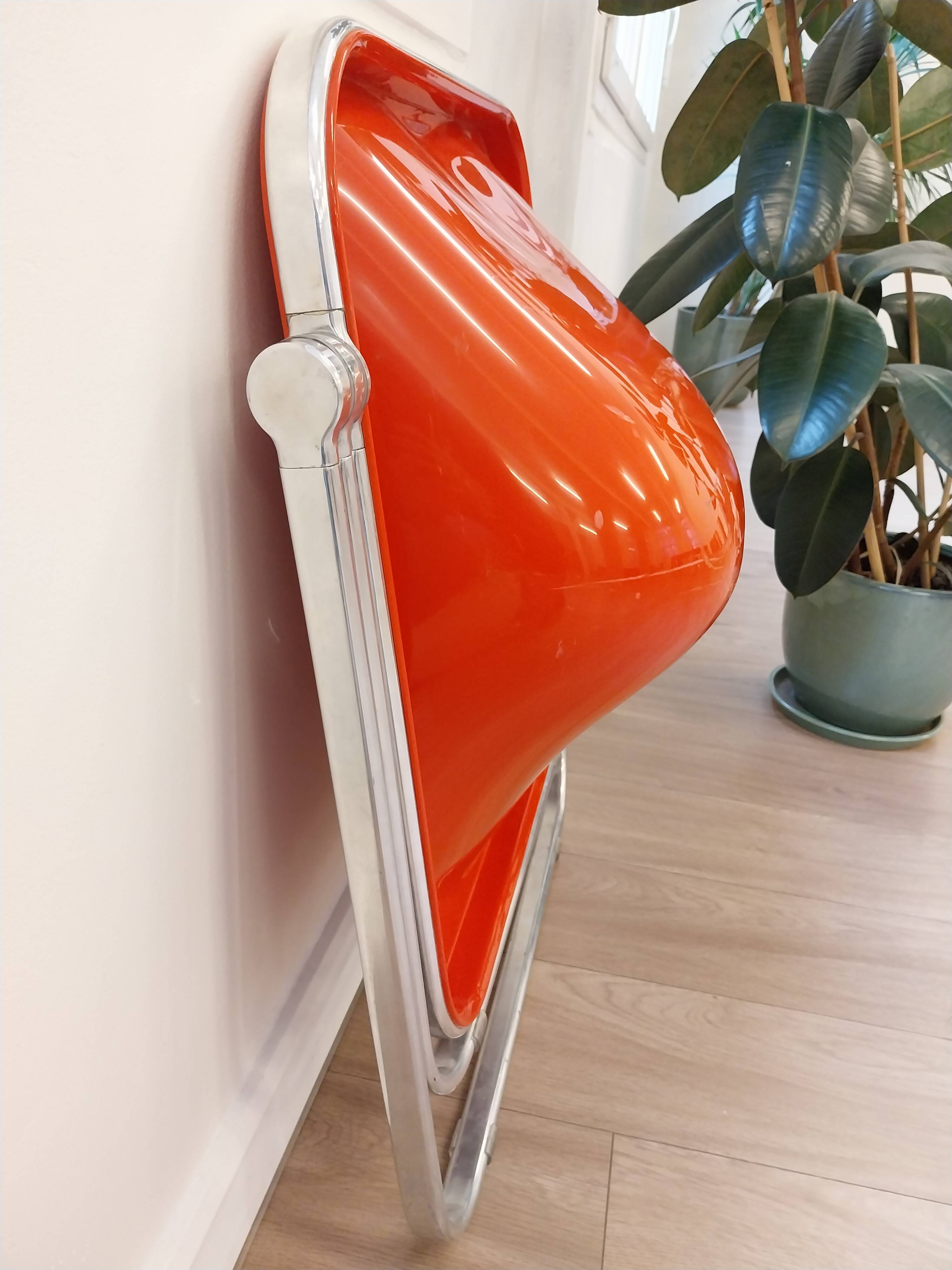 Vintage red Plona armchair – Italian design – Anonima Castelli