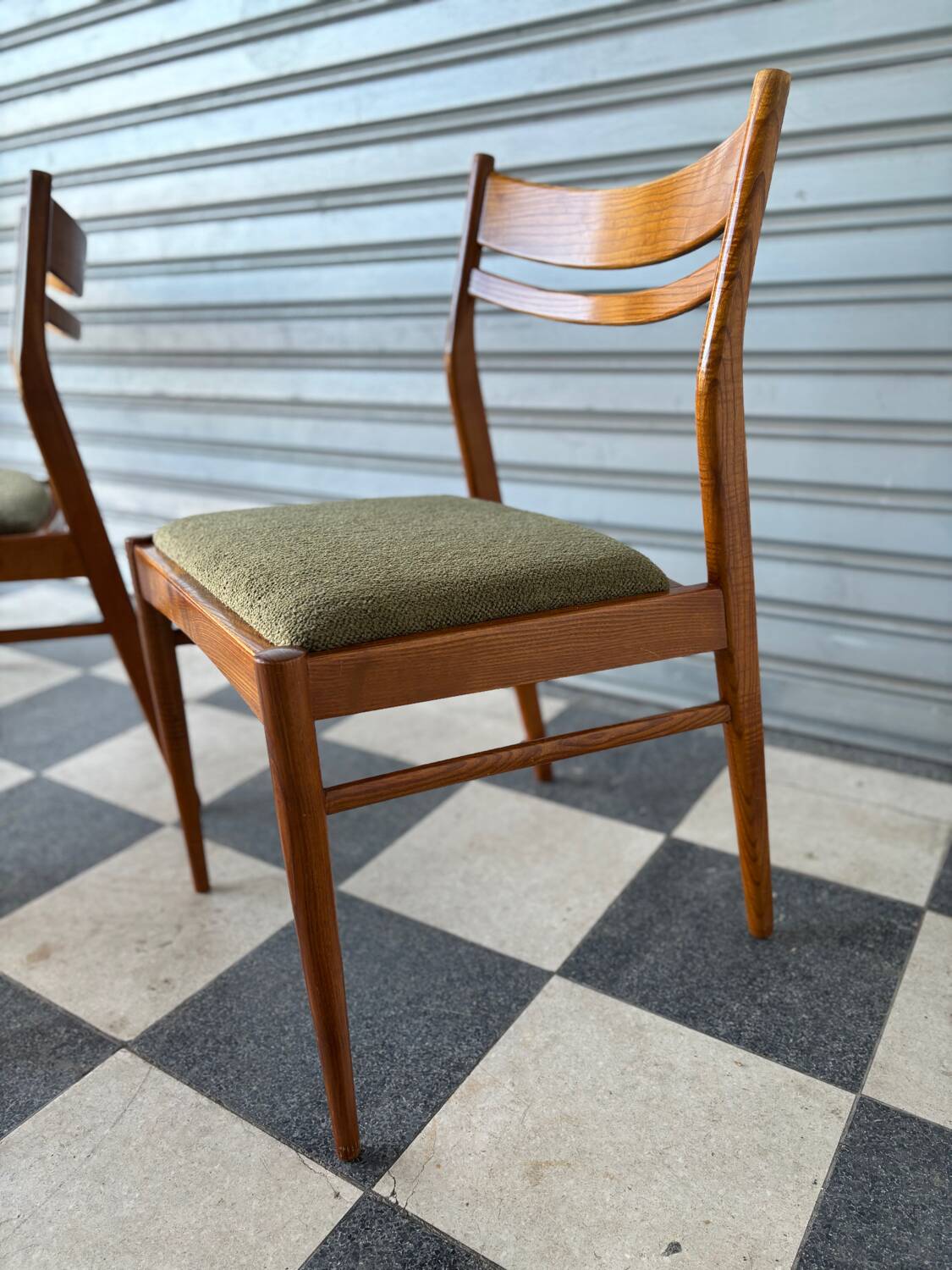 Set of 6 Scandinavian style chairs