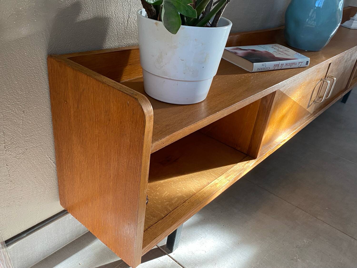 Vintage oak sideboard (shallow)