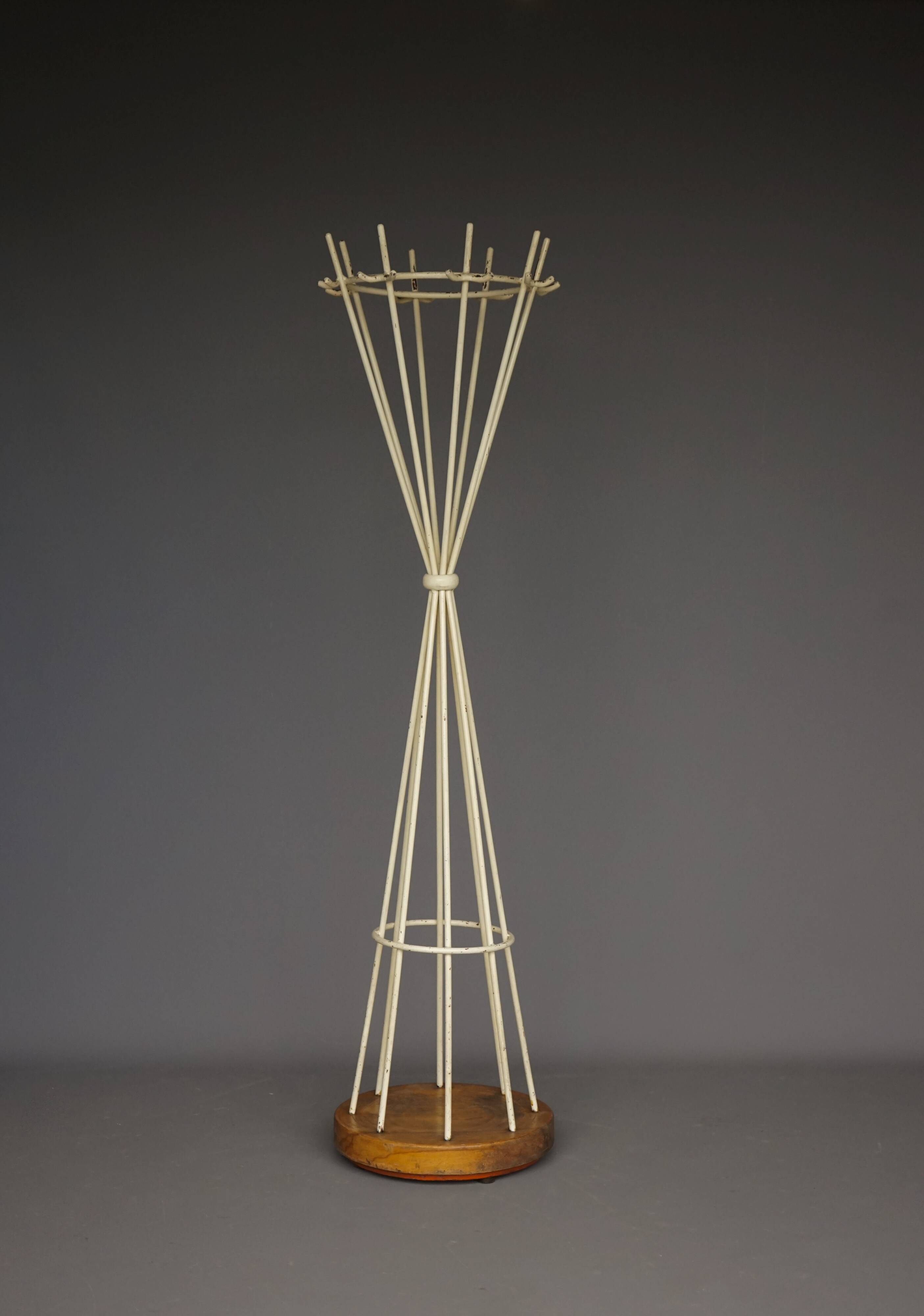 Portemanteau moderniste français, années 1950
