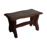 small bench rests feet