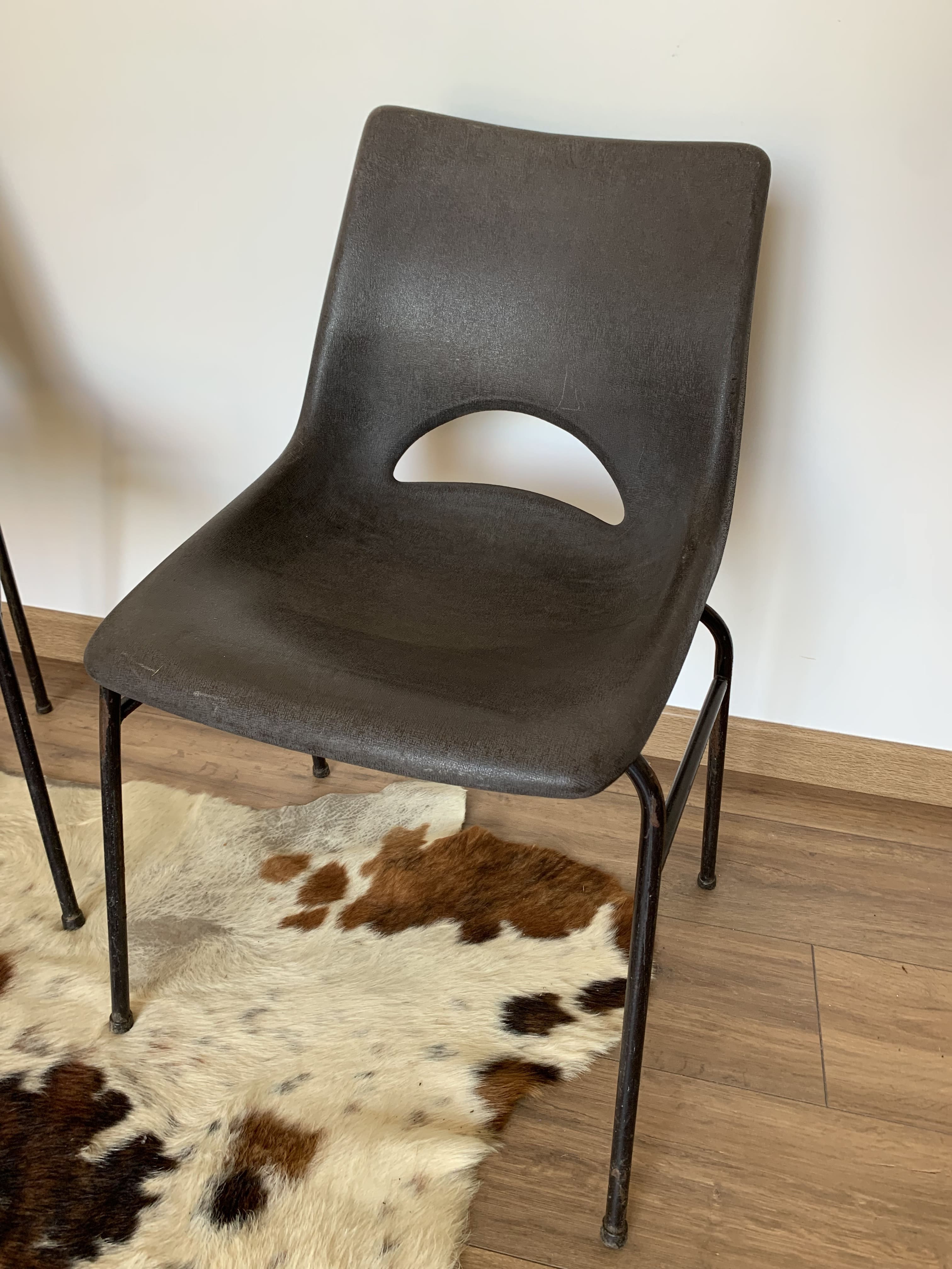 Chaise coque plastique marque Sitting