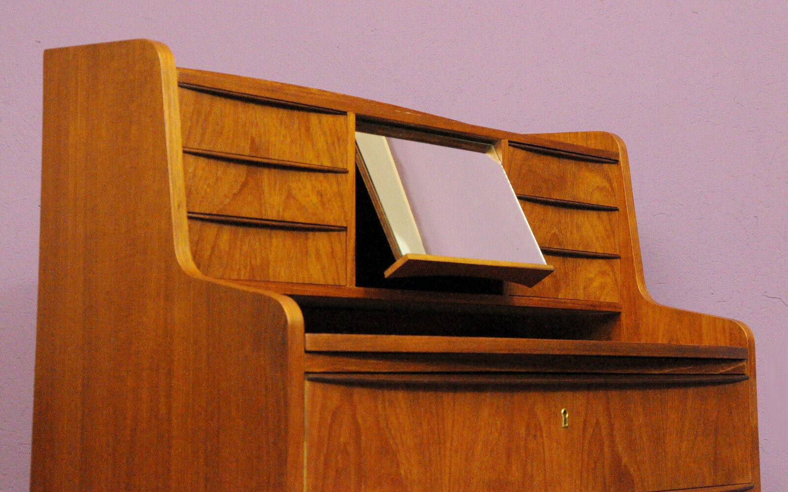 Vintage dressing table