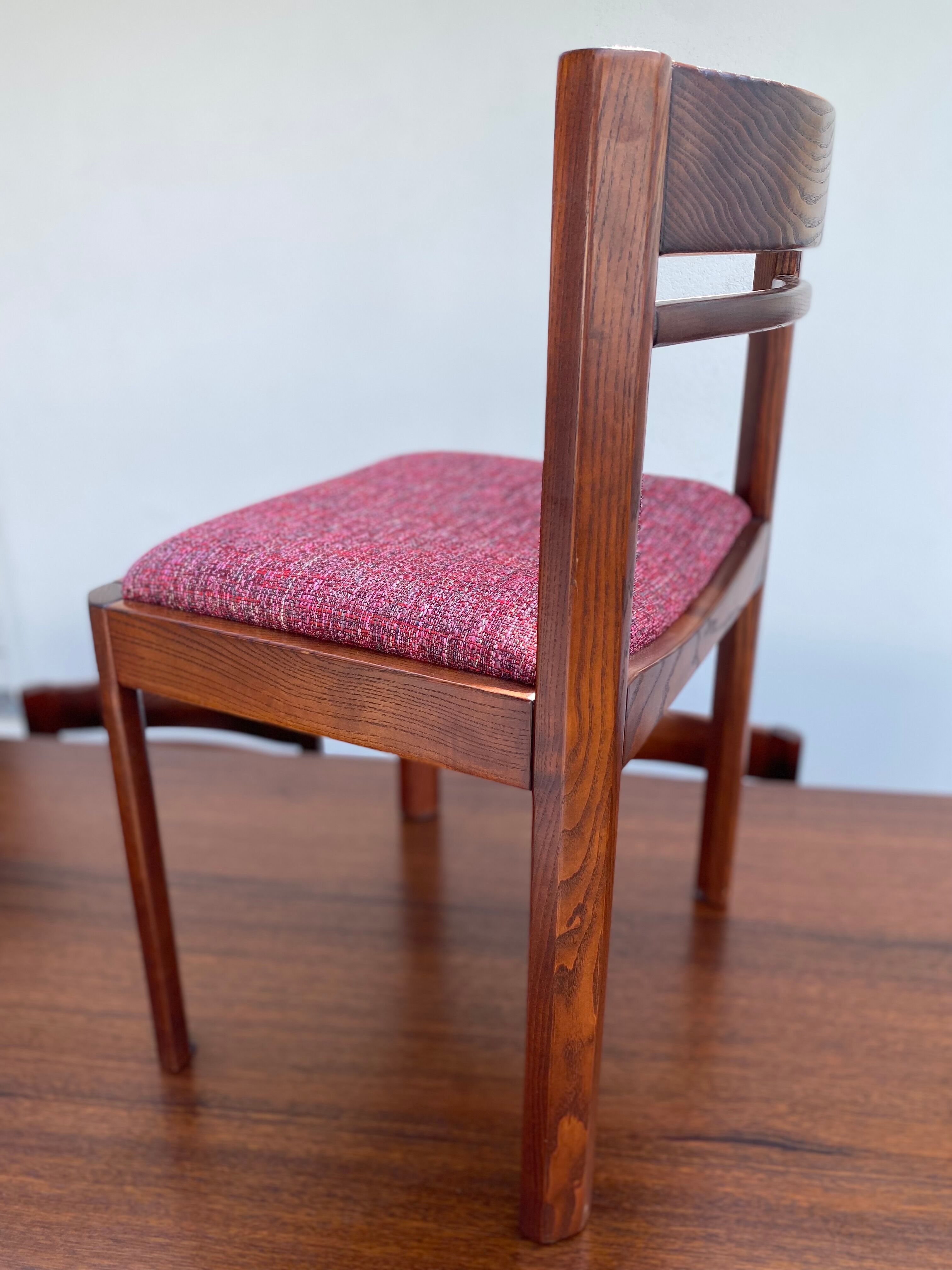 Teak wood dining table with 6 vintage rosewood chairs