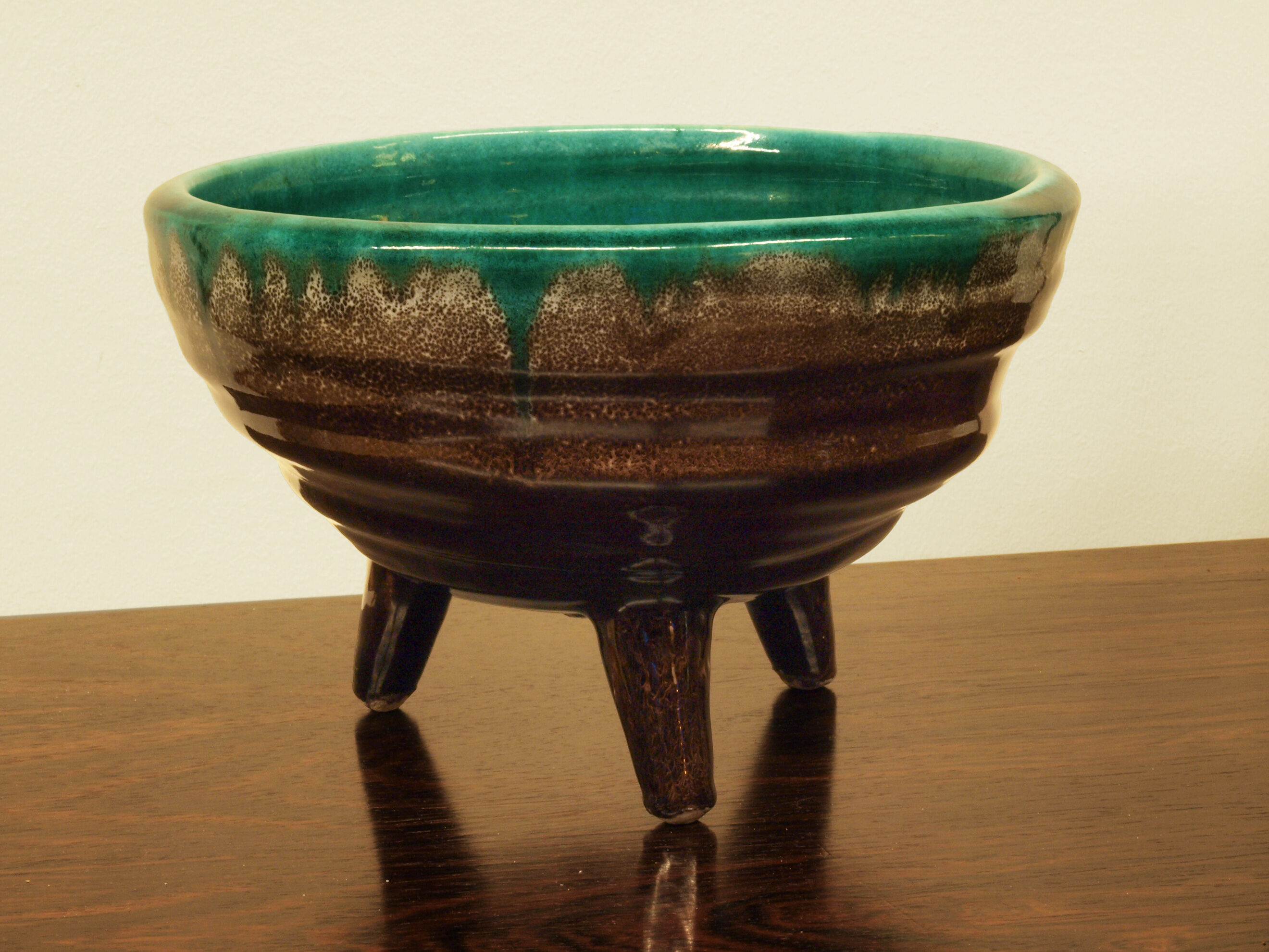 Accolay tripod cup, 1960