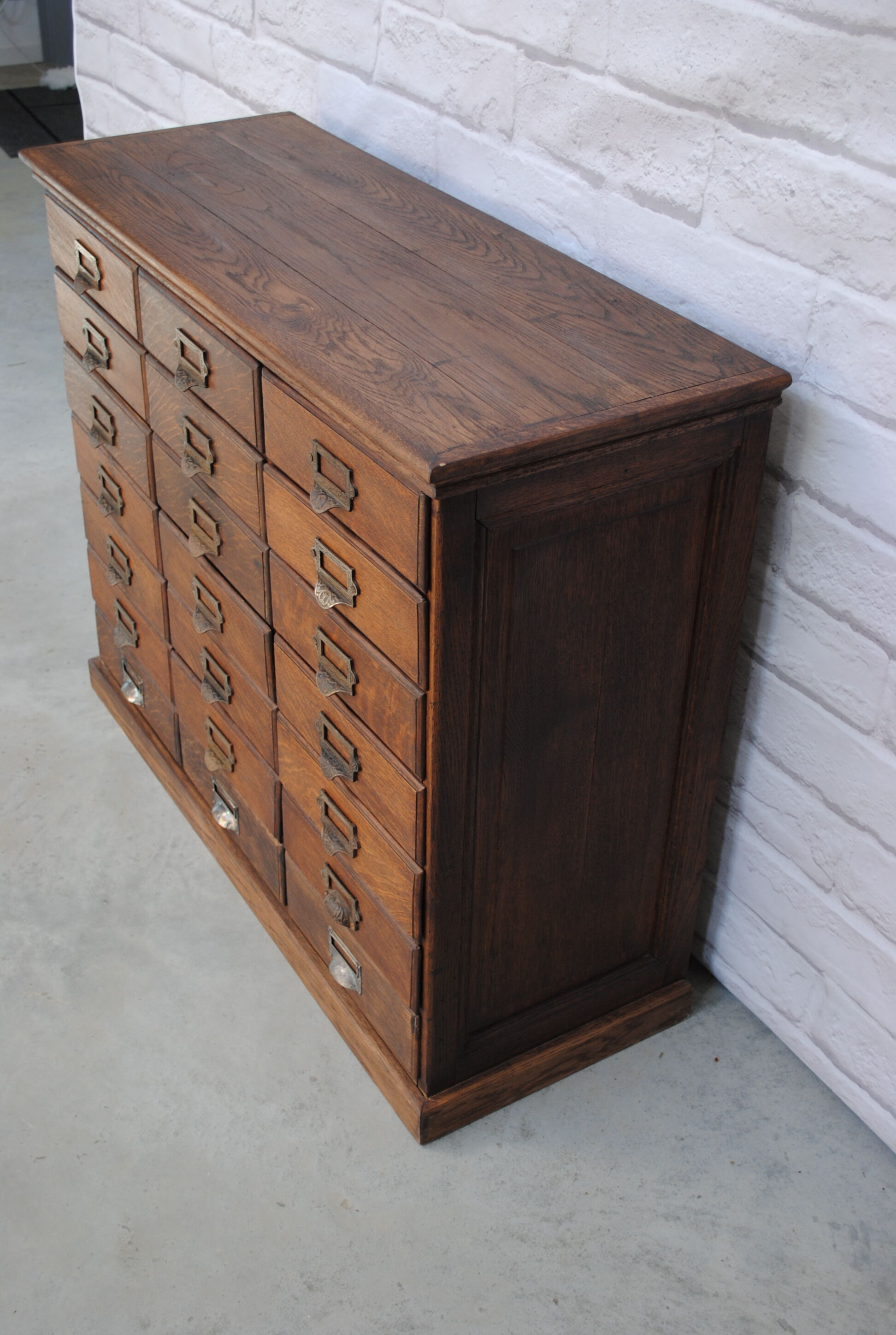 Chouanard notary cabinet