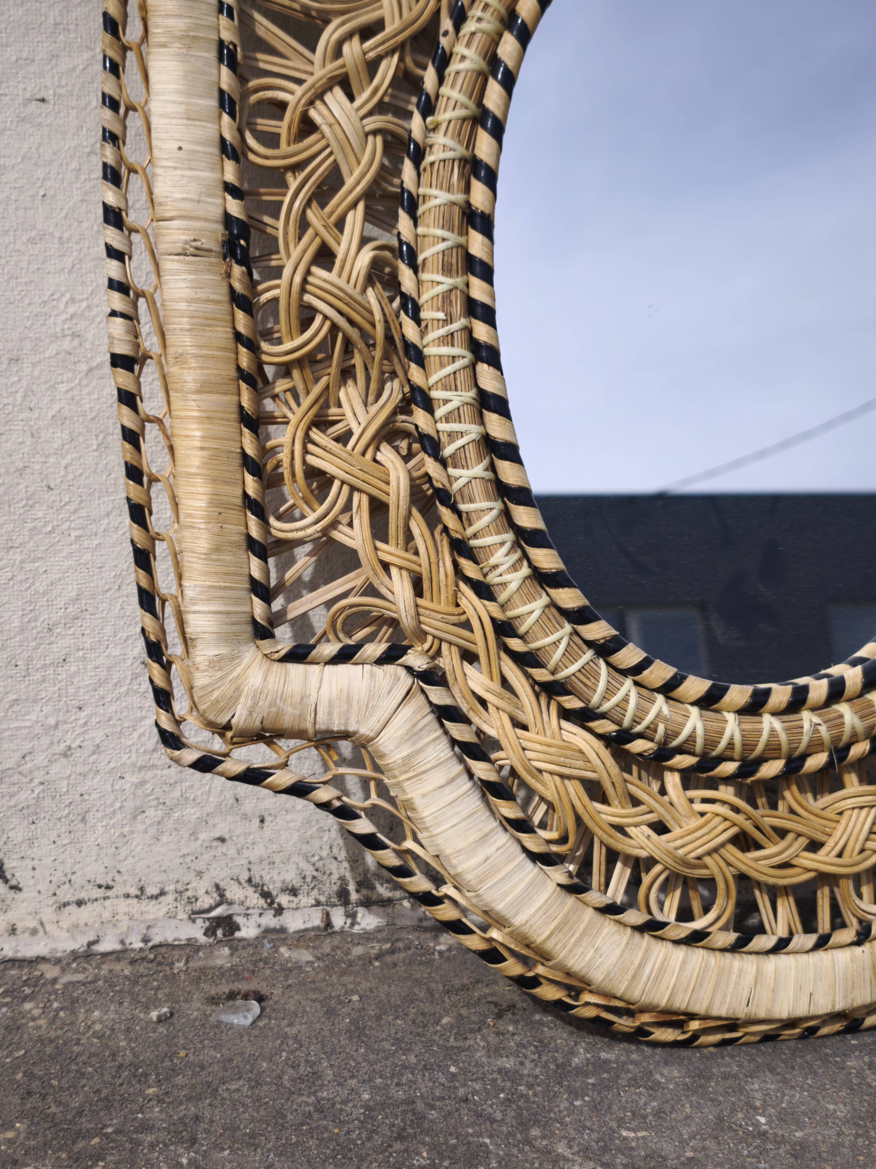 Wall mirror peacock filigree in rattan and wicker
