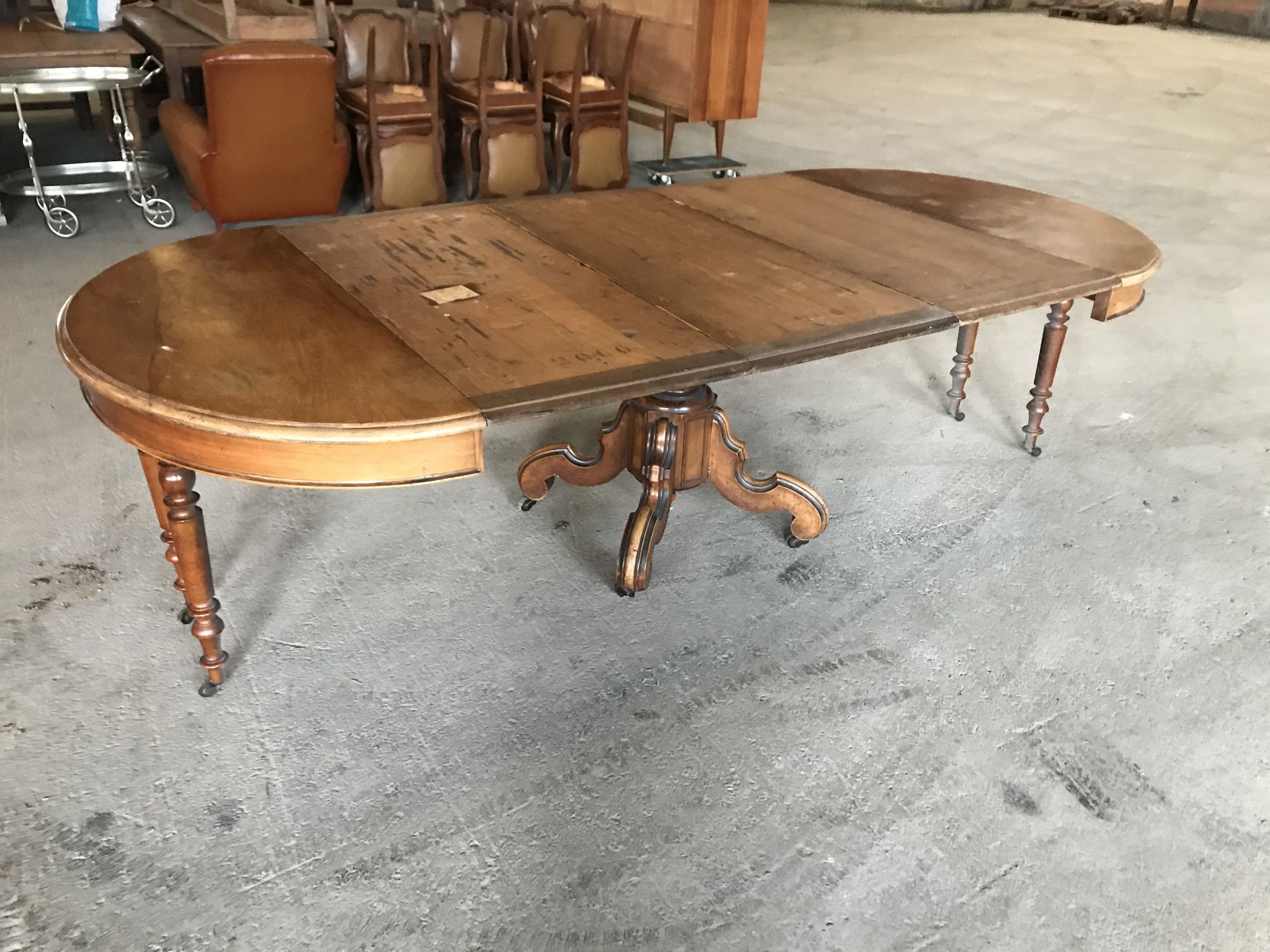 Table ovale à manger Napoléon III avec 3 allonges