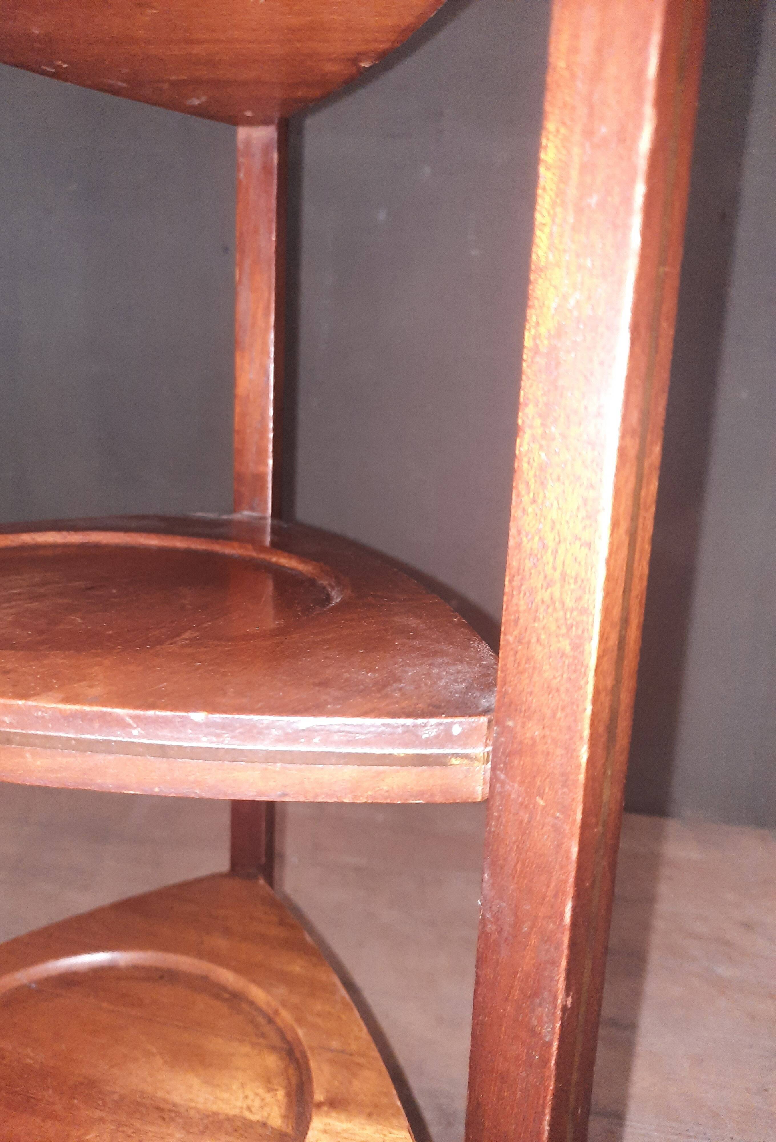 Mahogany plate holder