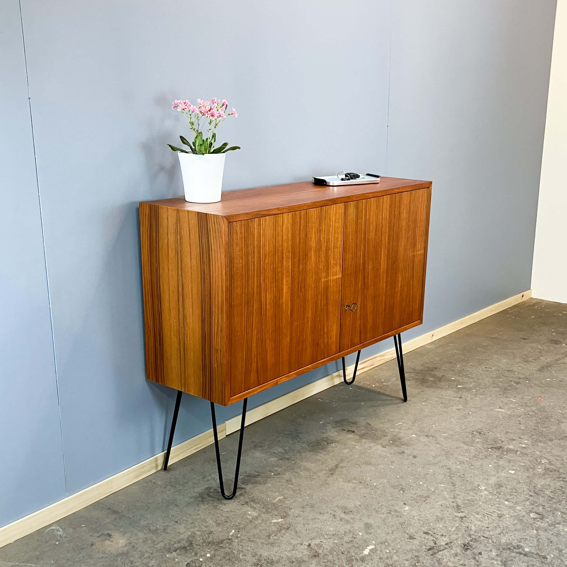 Small sideboard on hairpin legs, teak, 1960s