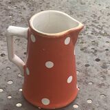 Pot a lait, Pichet a pois blanc sur faïence orange, sarreguemines et digoin