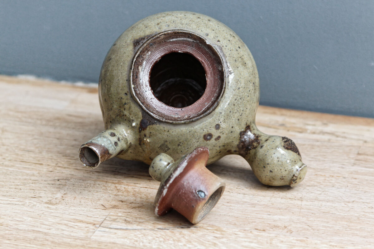 Artisanal teapot in glazed sandstone