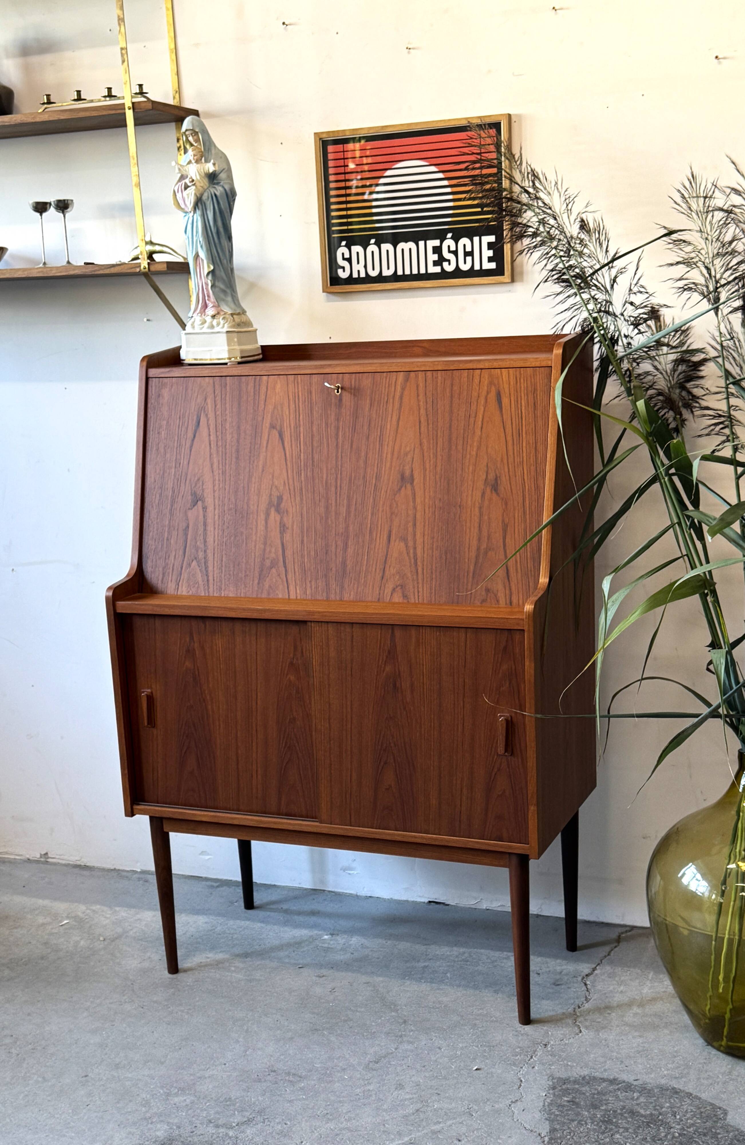 Secretary/desk, Denmark, 1960s/1970s, Mid-C Modern style, vintage