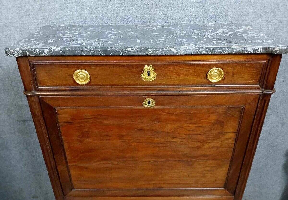 Parisian secretary from the Louis XVI period in mahogany circa 1760