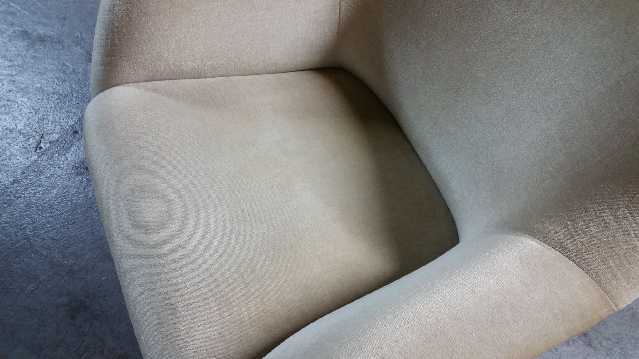 Pair of armchair organic club of the 59/60 Chair beige
