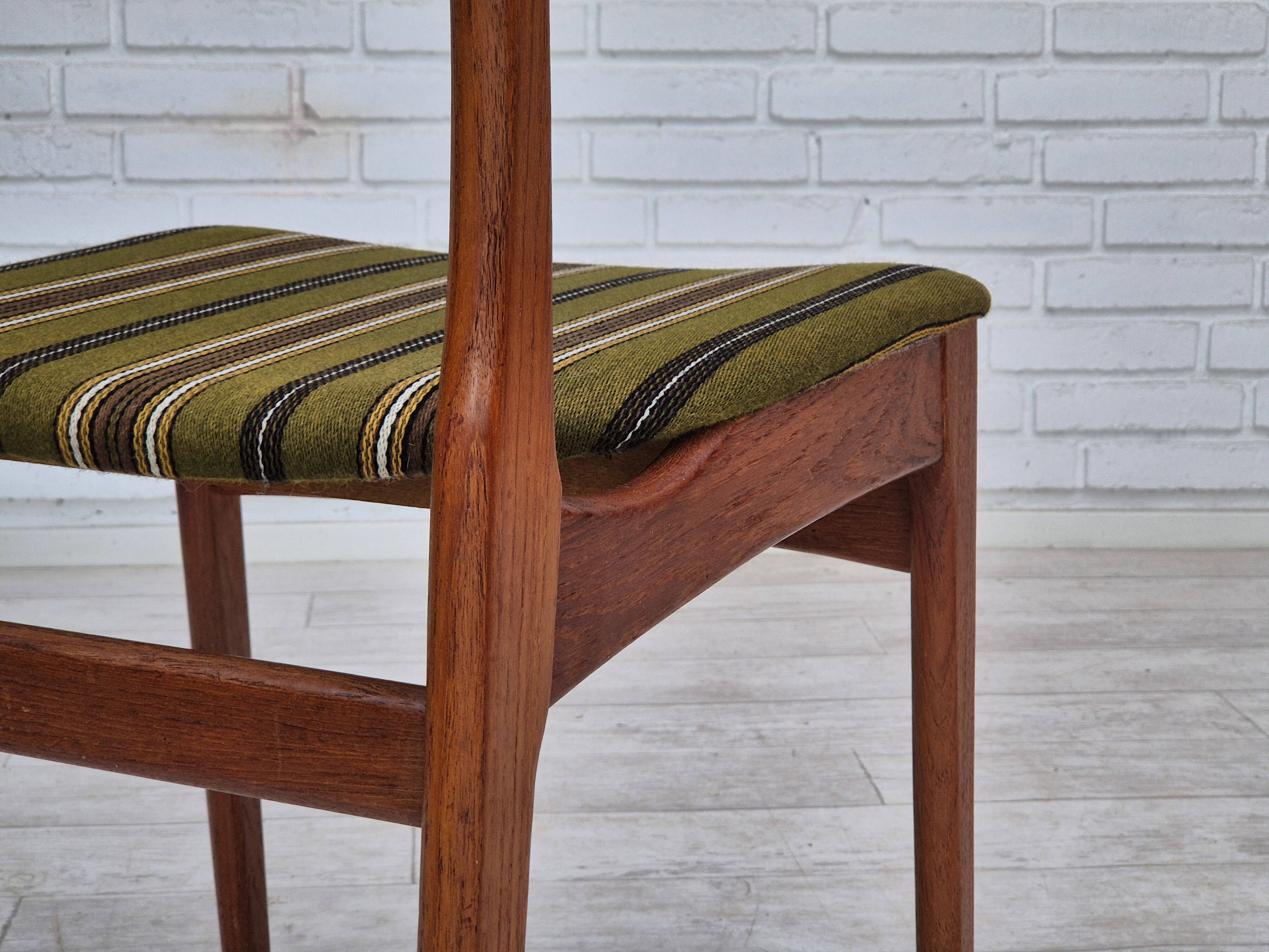 1960s, set of 4 Danish dinning chairs, solid teak wood, original condition.