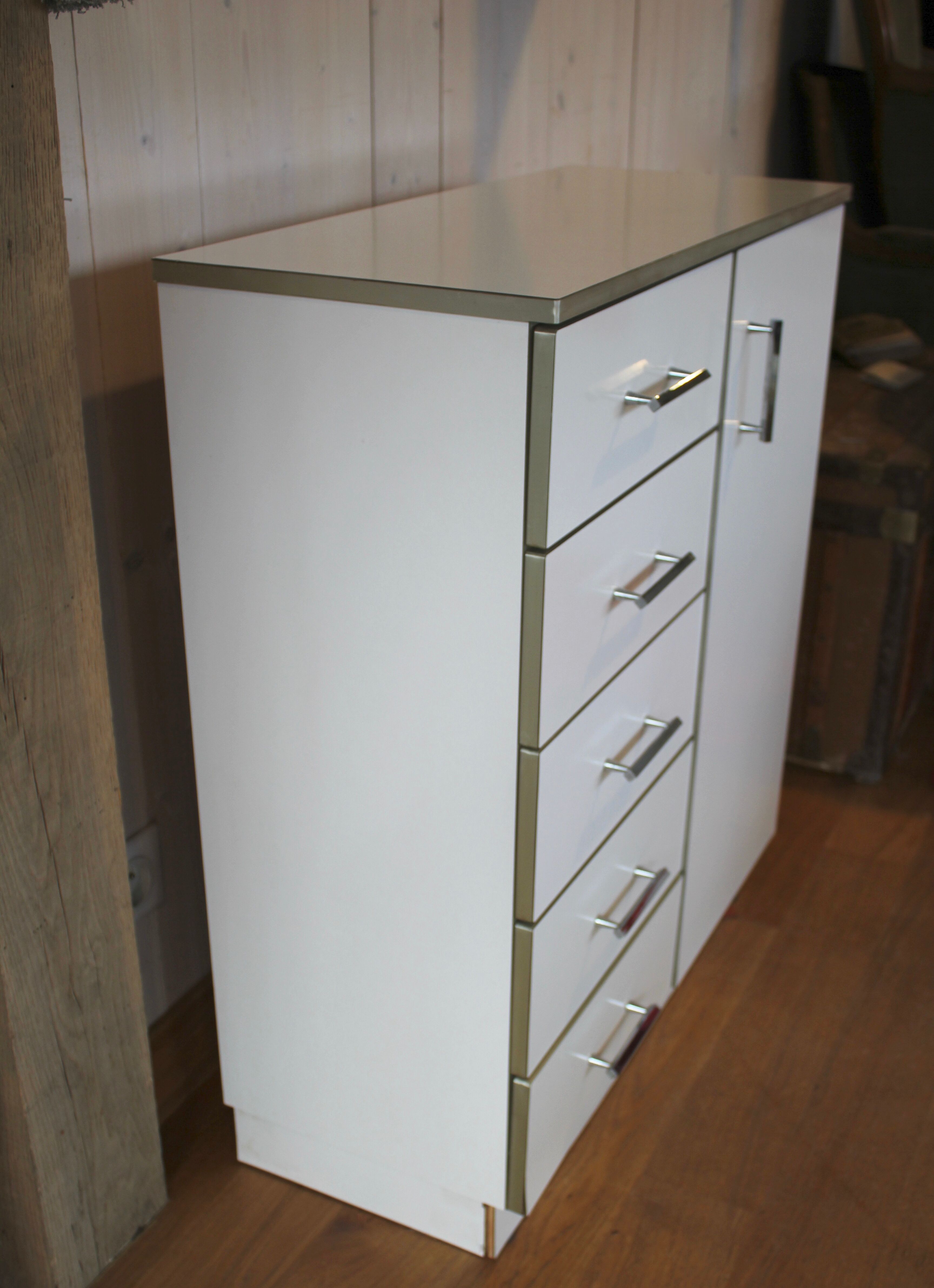 Bathroom furniture in formica 70s