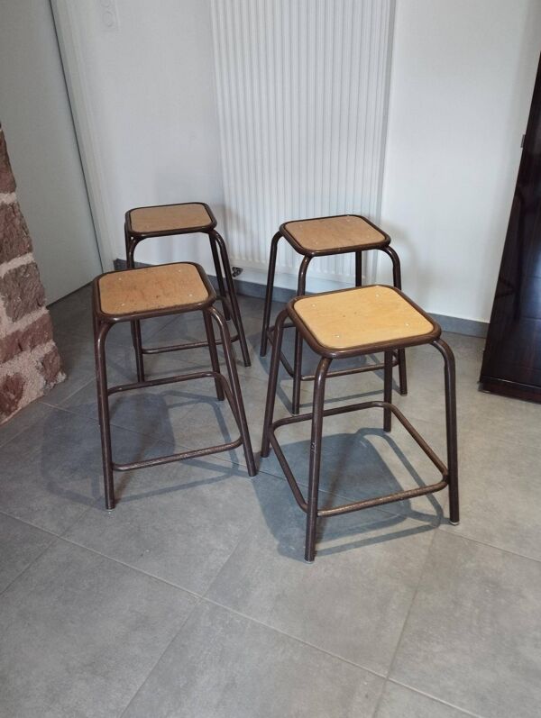 4 tabourets empilables vintage d'ateliers industriels Mullca