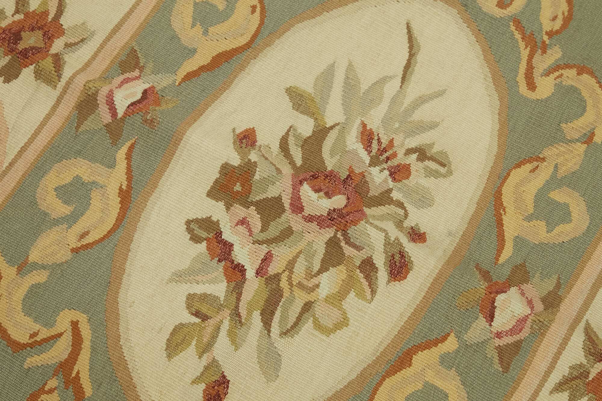 Handmade European Vintage Aubusson Kilim 71 cm x 143 cm