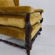 Paire de fauteuils en noyer sculpté du XIXe siècle – motifs floraux – revêtement en velours