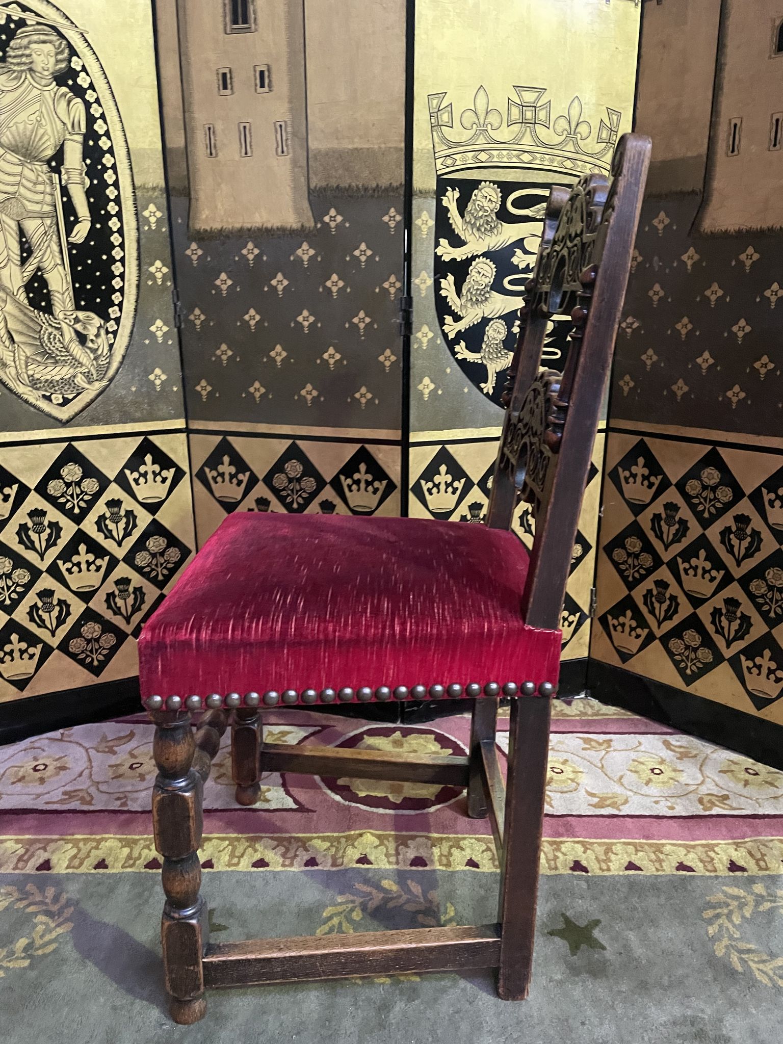 Suite of 8 Louis XIII style chairs oak and red velvet