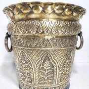 Vase en bronze. Espagne, années 1980.