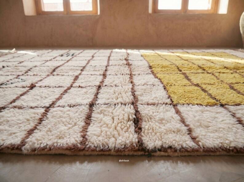 Authentic handmade Berber rug, size 1.4/2.6 m.