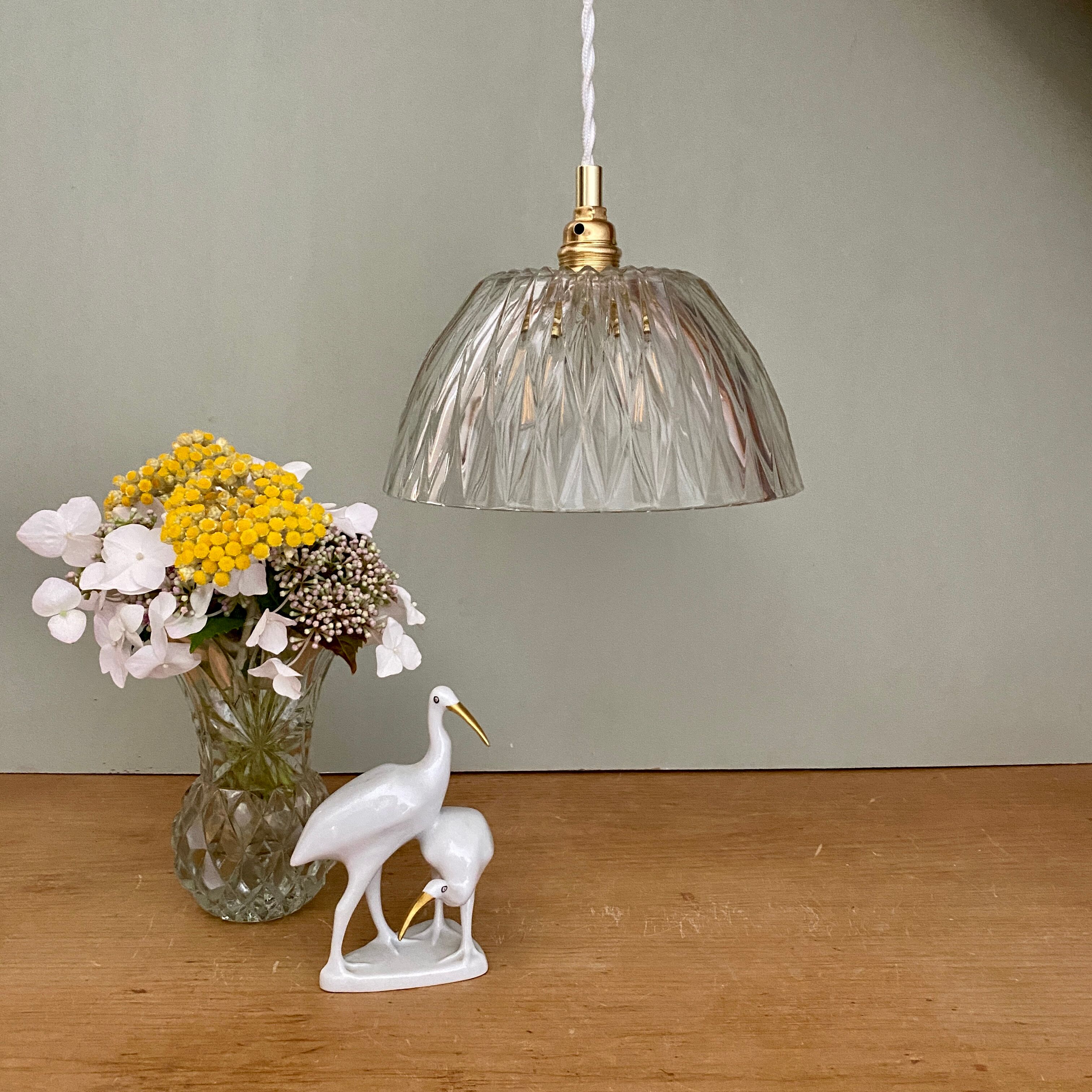 Vintage lamp lamp in molded glass