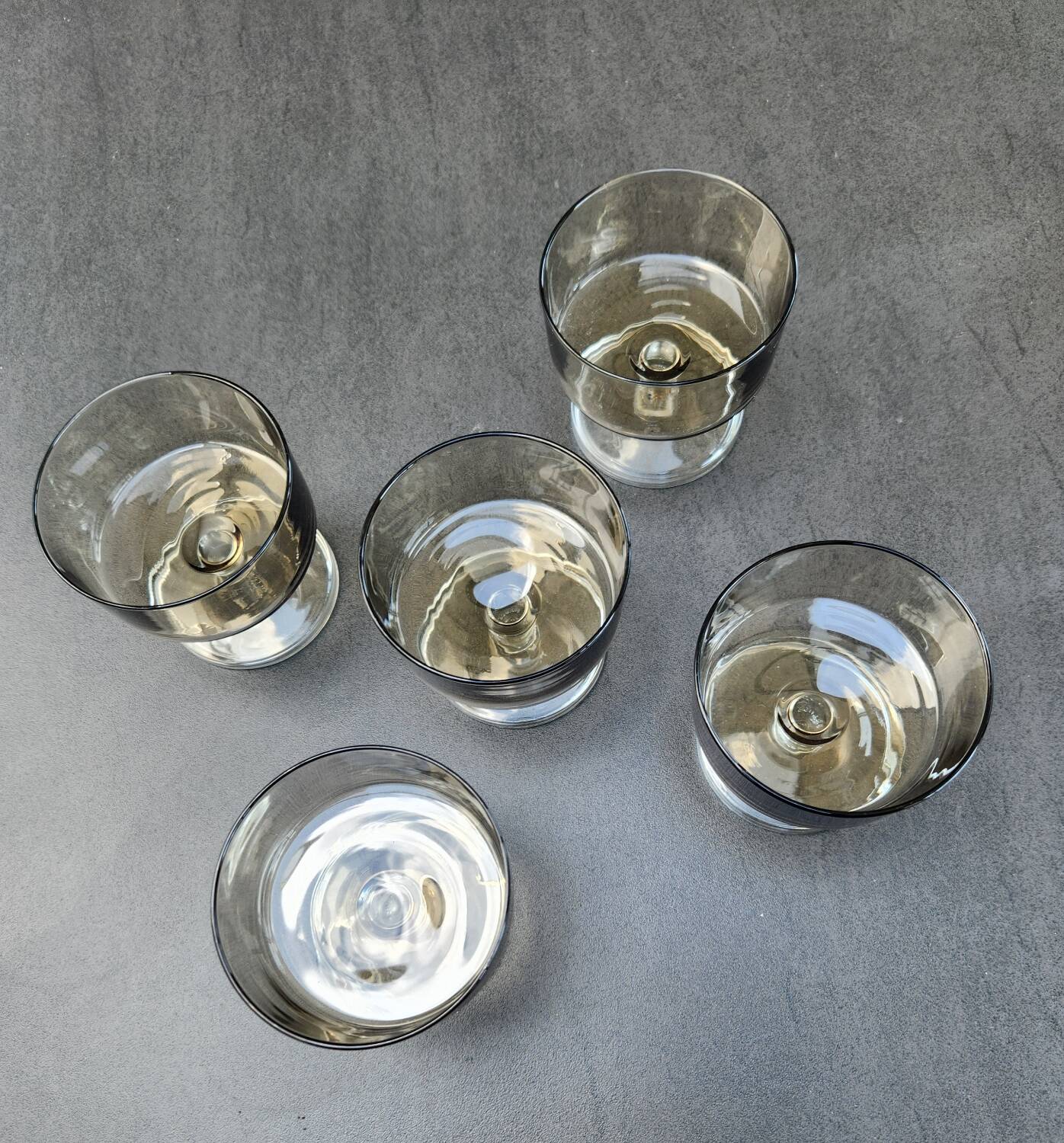 5 vintage champagne coupes