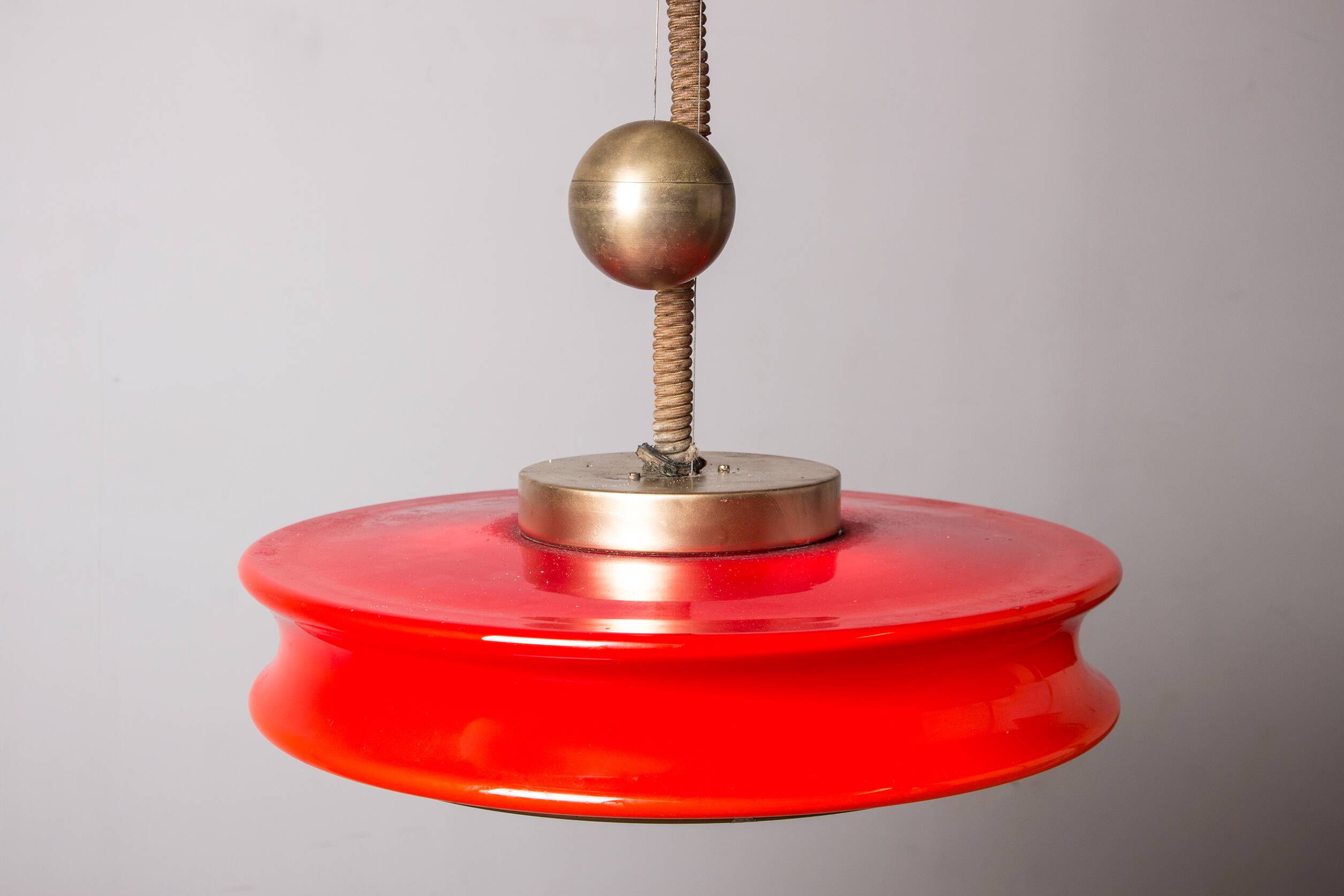 Large pendant light, adjustable in height, in glass and brass, Orion model by Schwarz and Staff Leucht