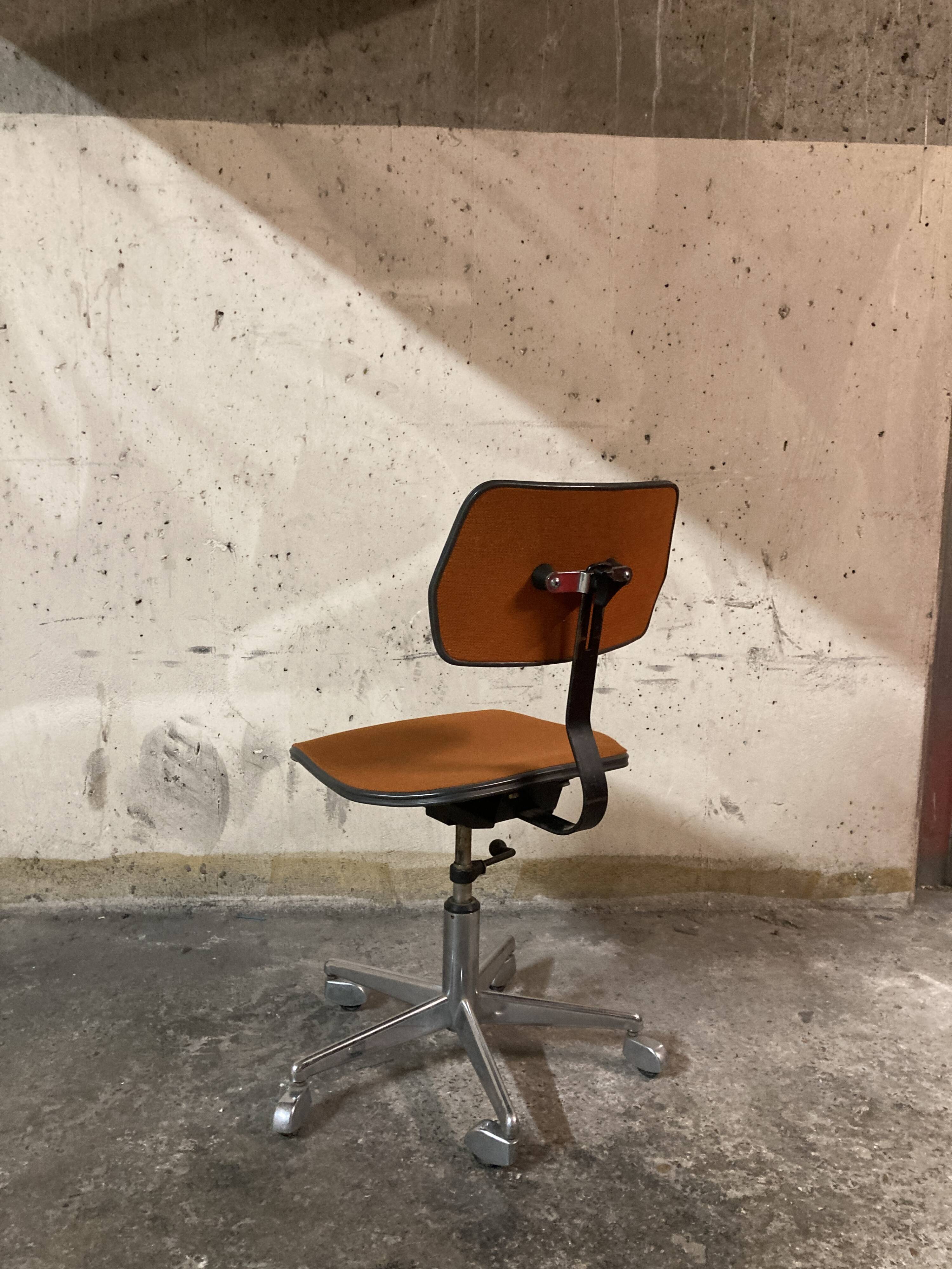 Chaise de bureau orange Jorgen Rasmussen 50-60's Labofa Mobler