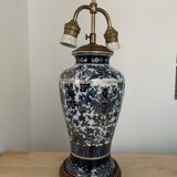 Chinese porcelain table lamp