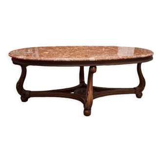 Oval coffee table