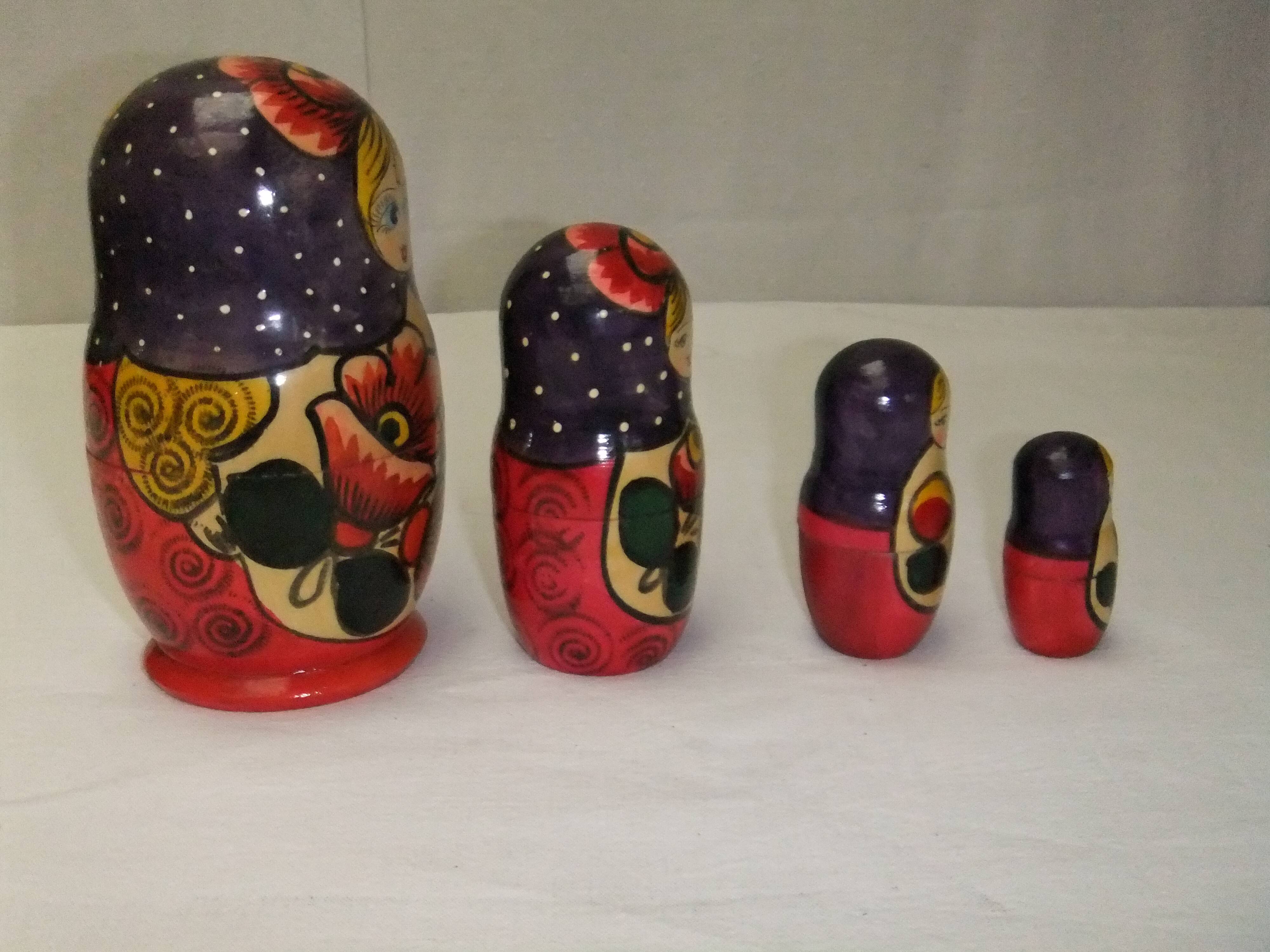 Poupees russes en bois matriochka decor de fleurs