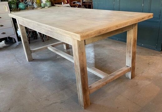 Farm table