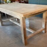 Farm table