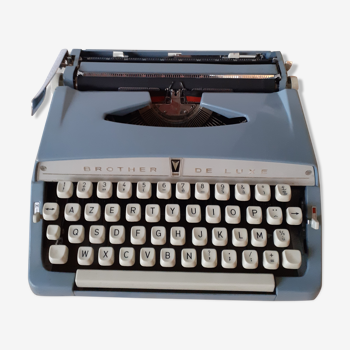 Machine à écrire vintage Brother de Luxe et sa housse